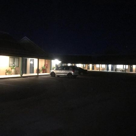 The Bakehouse Motel Goulburn Exteriör bild